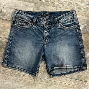Silver Jeans Shorts EUC